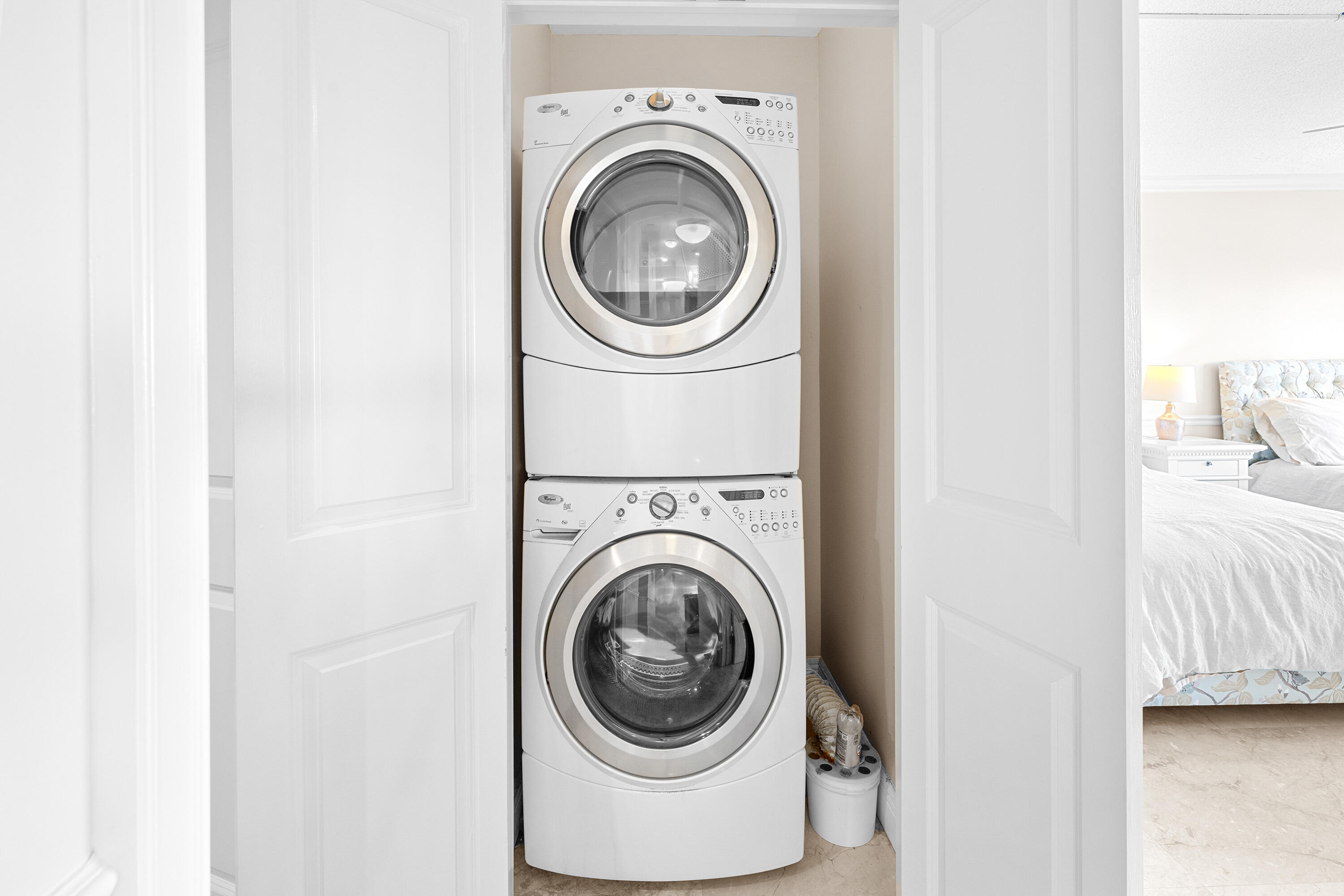 50 E Road, Unit 6E Delray Beach, FL 33483 - Photo 21 of 36 a utility room with dryer and washer