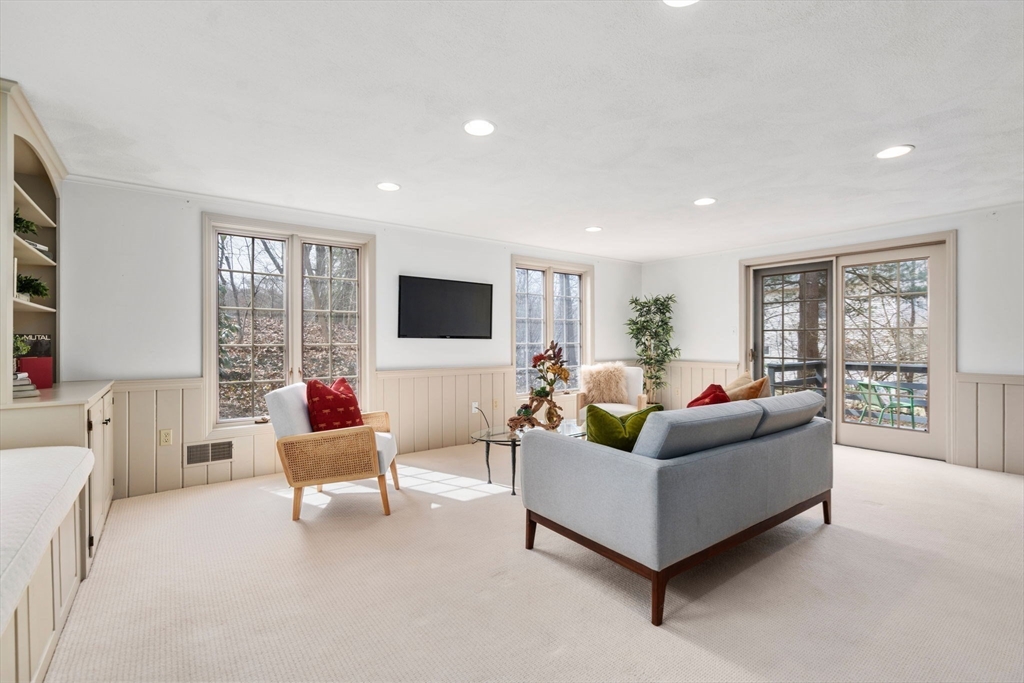 45 Verndale Road Newton, MA 02461 - Photo 4 of 28 Gallery Image 4