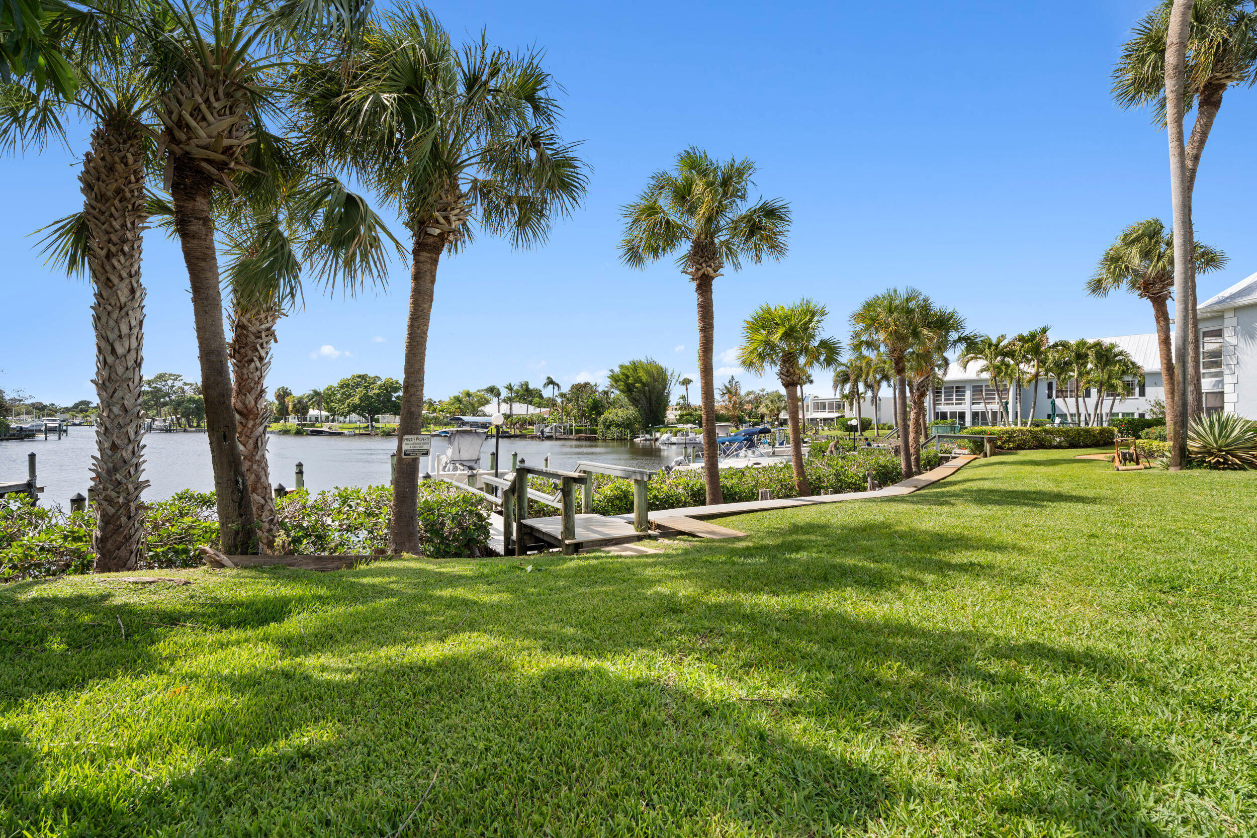 934 Northwest Spruce Ridge Drive, Unit 2 Stuart, FL 34994 - Photo 20 of 34 19_smg08247