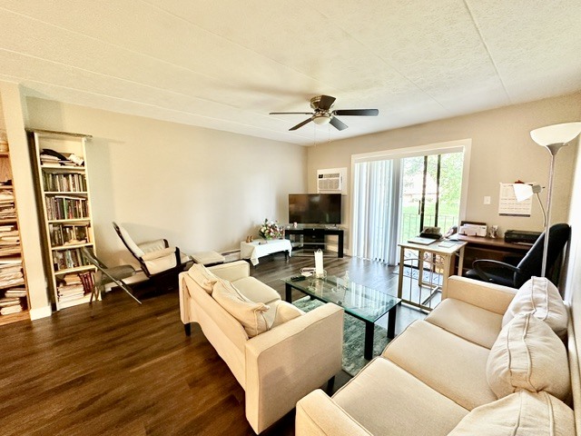 264 East Bailey Road, Unit H Naperville, IL 60565 - Photo 4 of 15 Gallery Image 4