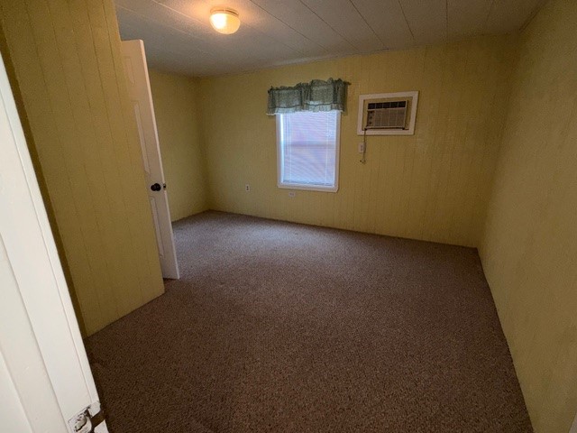 7422 Greenstone Street Houston, TX 77087 - Photo 9 of 15 an empty room with windows