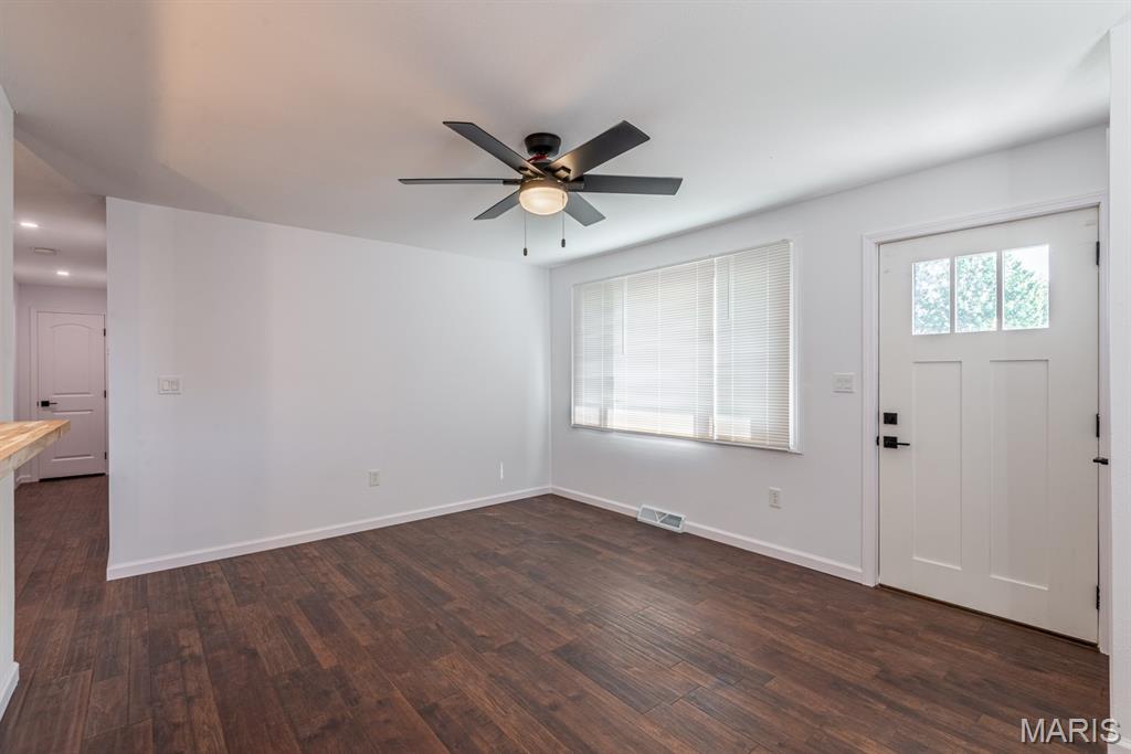 535 Scott Street Ste. Genevieve, MO 63670 - Photo 5 of 53