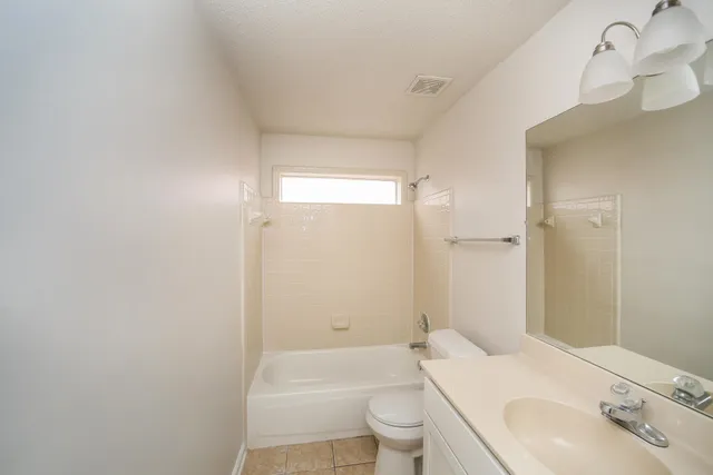 $1,675 | 7117 Gloucester Way Drive, Memphis, TN 38125