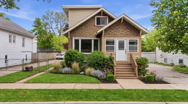 $305,000 | 4140 Anna Avenue, Lyons, IL 60534