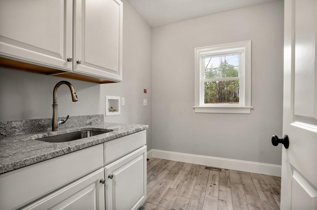 159 Forbush Mill Road Bolton, MA 01740 - Photo 17 of 30