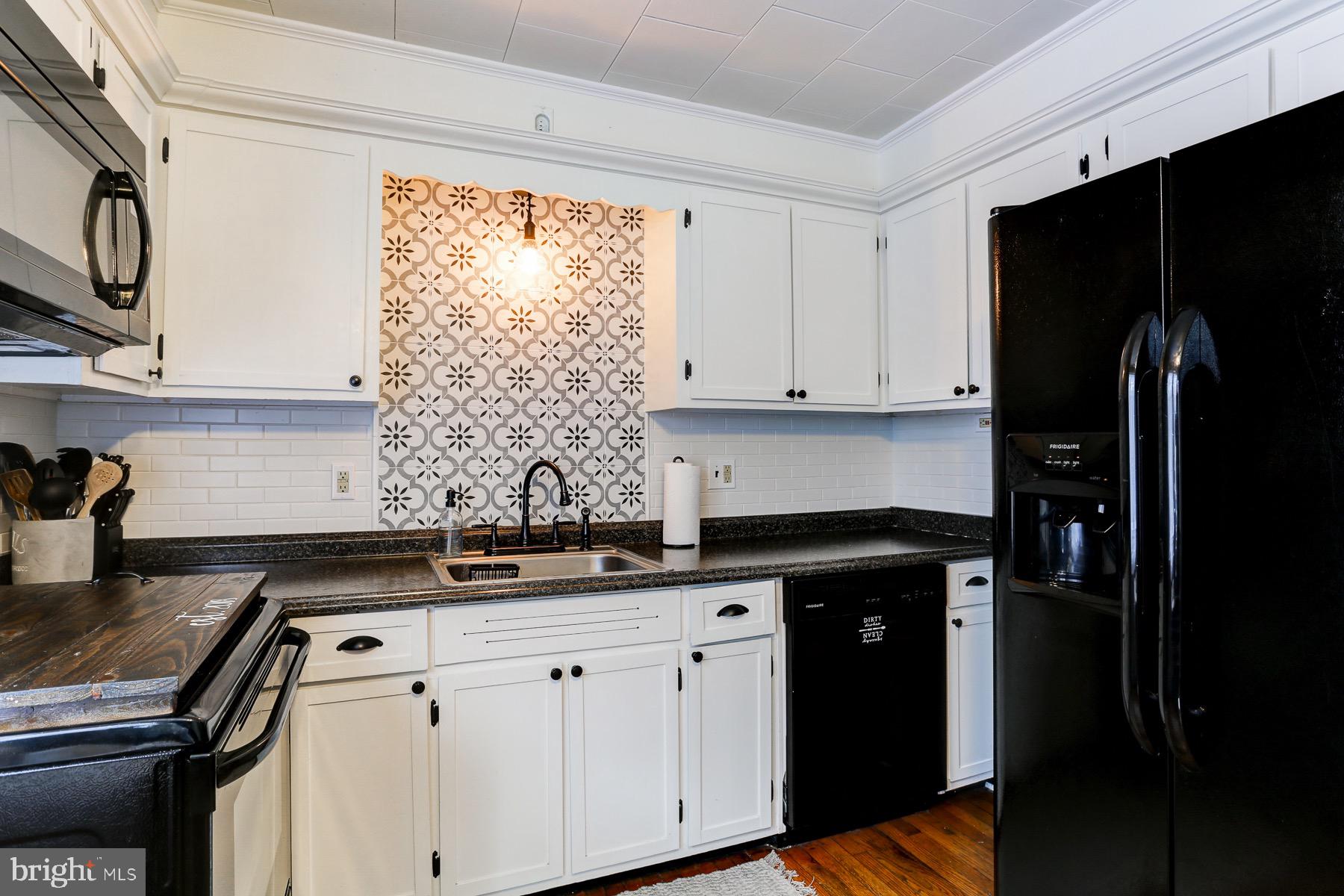 110 Roslyn Road Elizabethtown, PA 17022 - Photo 18 of 26 Gallery Image 18