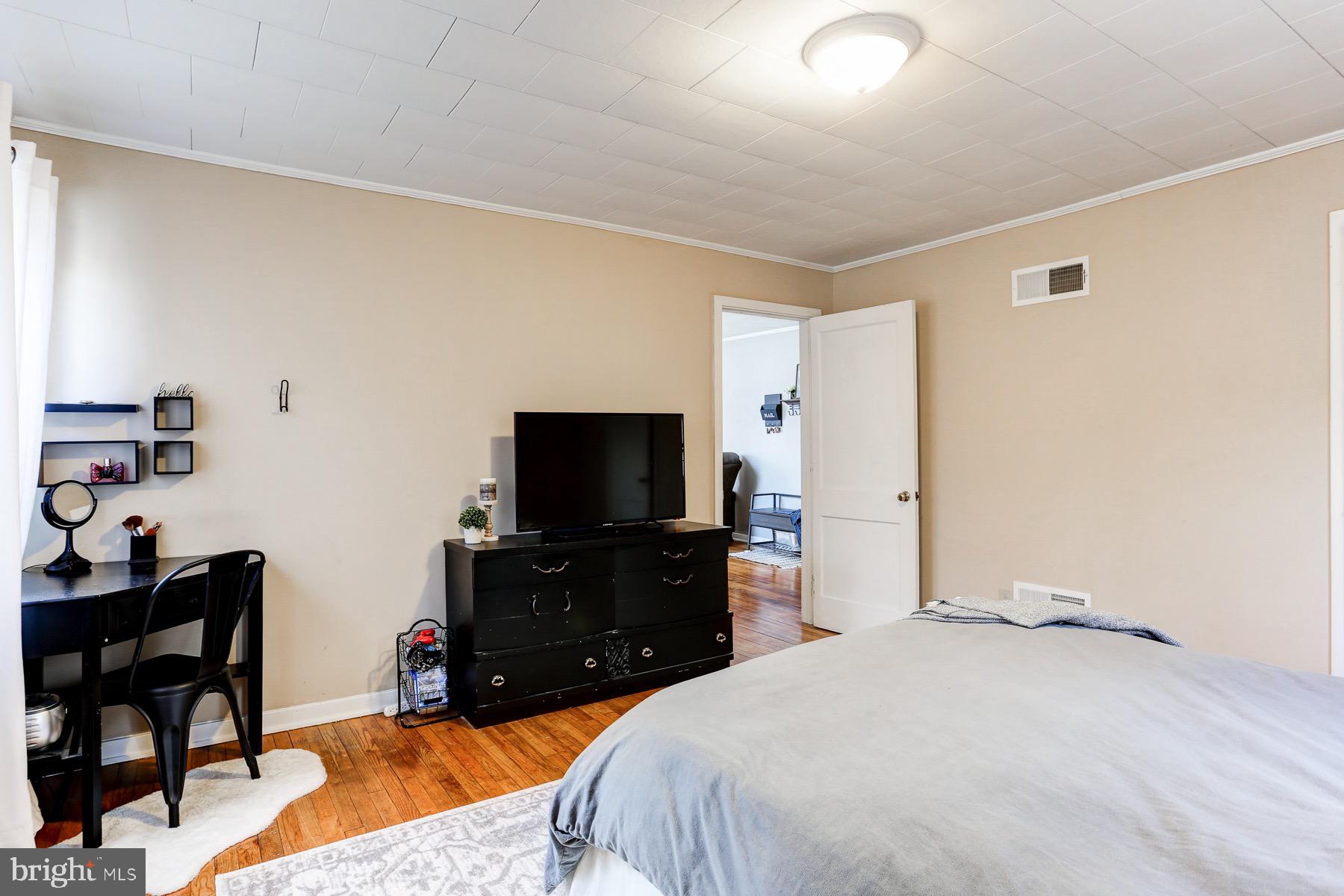 110 Roslyn Road Elizabethtown, PA 17022 - Photo 7 of 26 Gallery Image 7