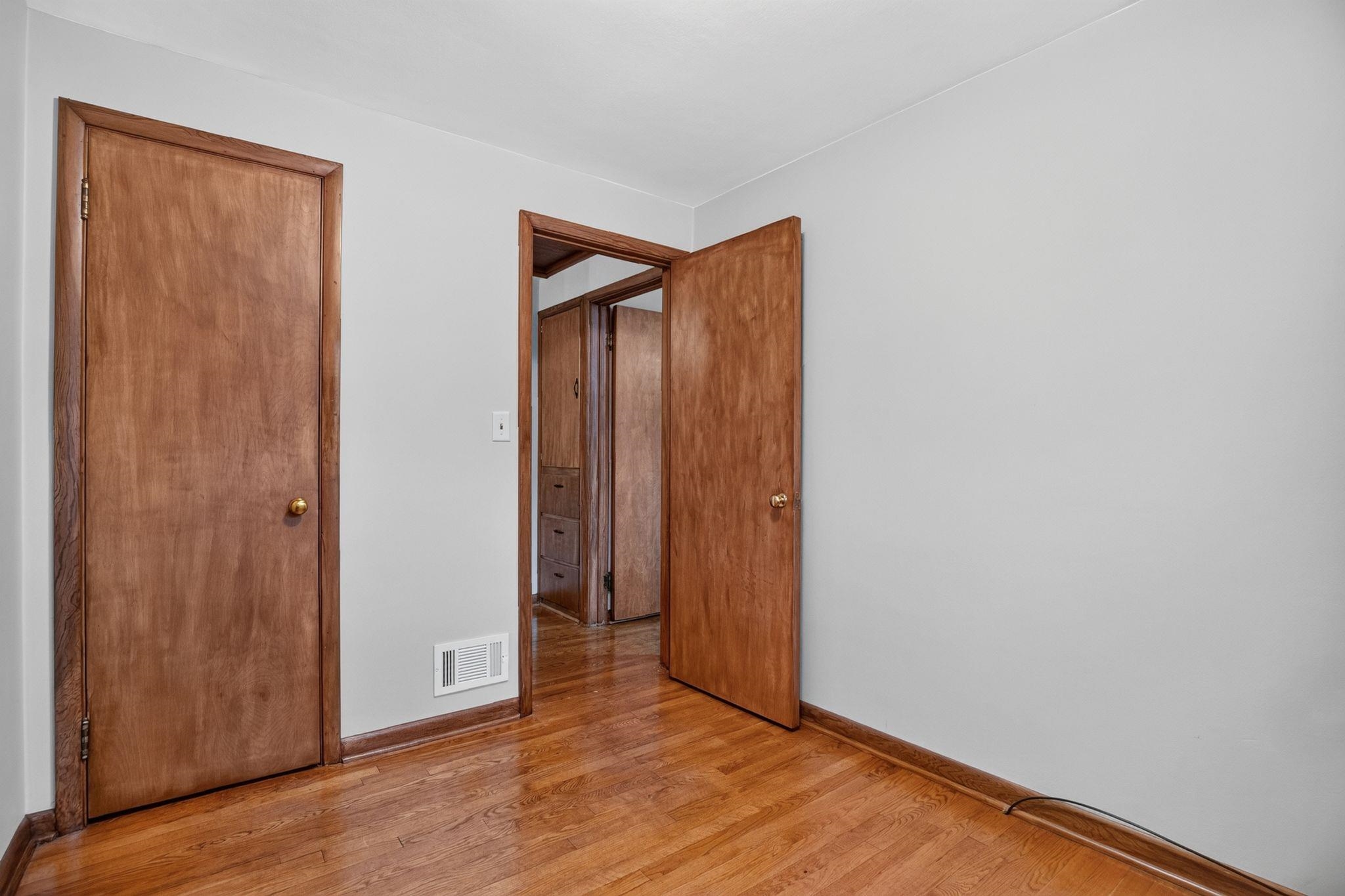 926 East Byrd Street Appleton, WI 54911 - Photo 21 of 34
