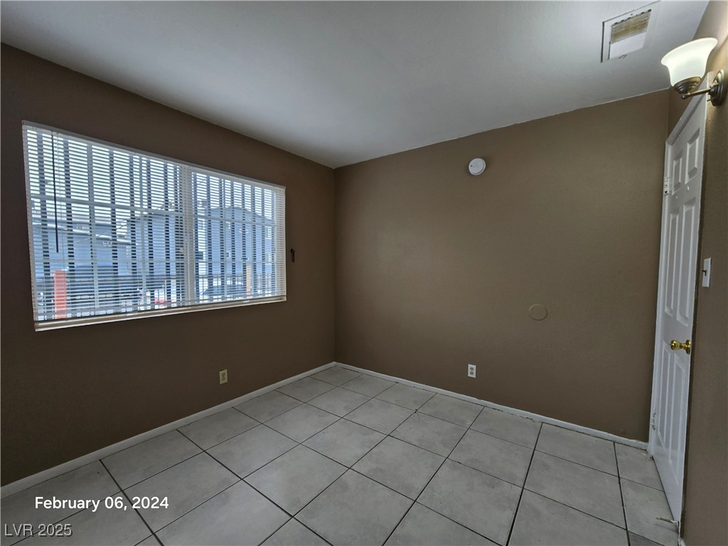 505 Mckellar Circle, Unit 1 Las Vegas, NV 89119 - Photo 6 of 11