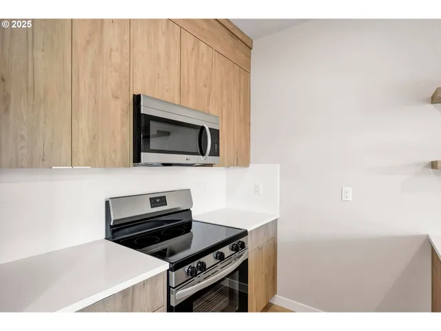 $424,900 | 15606 Northeast 15th Place, Vancouver, WA 98686