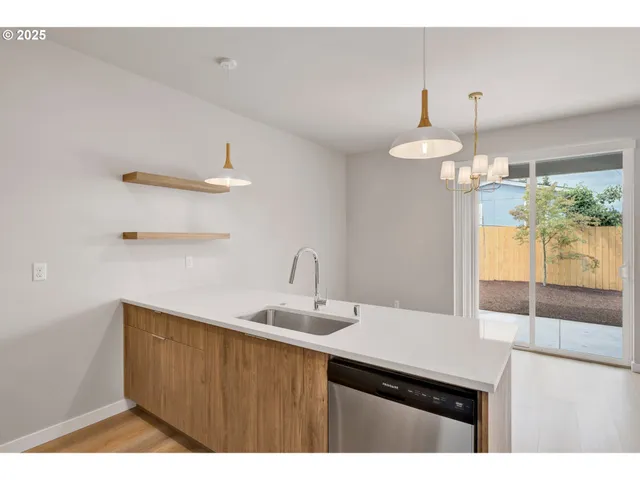 $424,900 | 15606 Northeast 15th Place, Vancouver, WA 98686