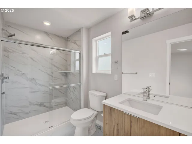 $424,900 | 15606 Northeast 15th Place, Vancouver, WA 98686