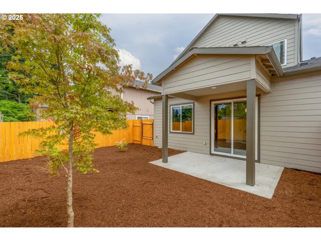 $424,900 | 15606 Northeast 15th Place, Vancouver, WA 98686