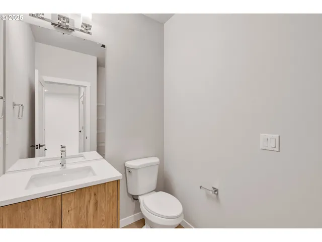 $424,900 | 15606 Northeast 15th Place, Vancouver, WA 98686