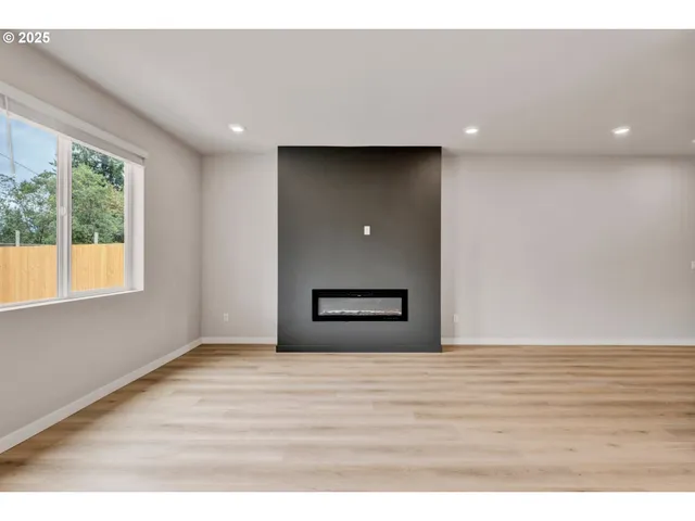 $424,900 | 15606 Northeast 15th Place, Vancouver, WA 98686