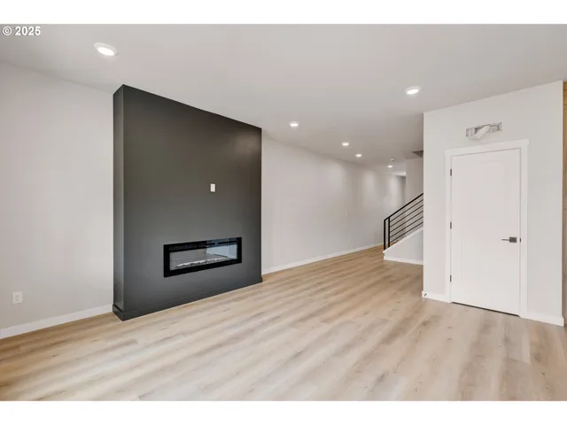 $424,900 | 15606 Northeast 15th Place, Vancouver, WA 98686