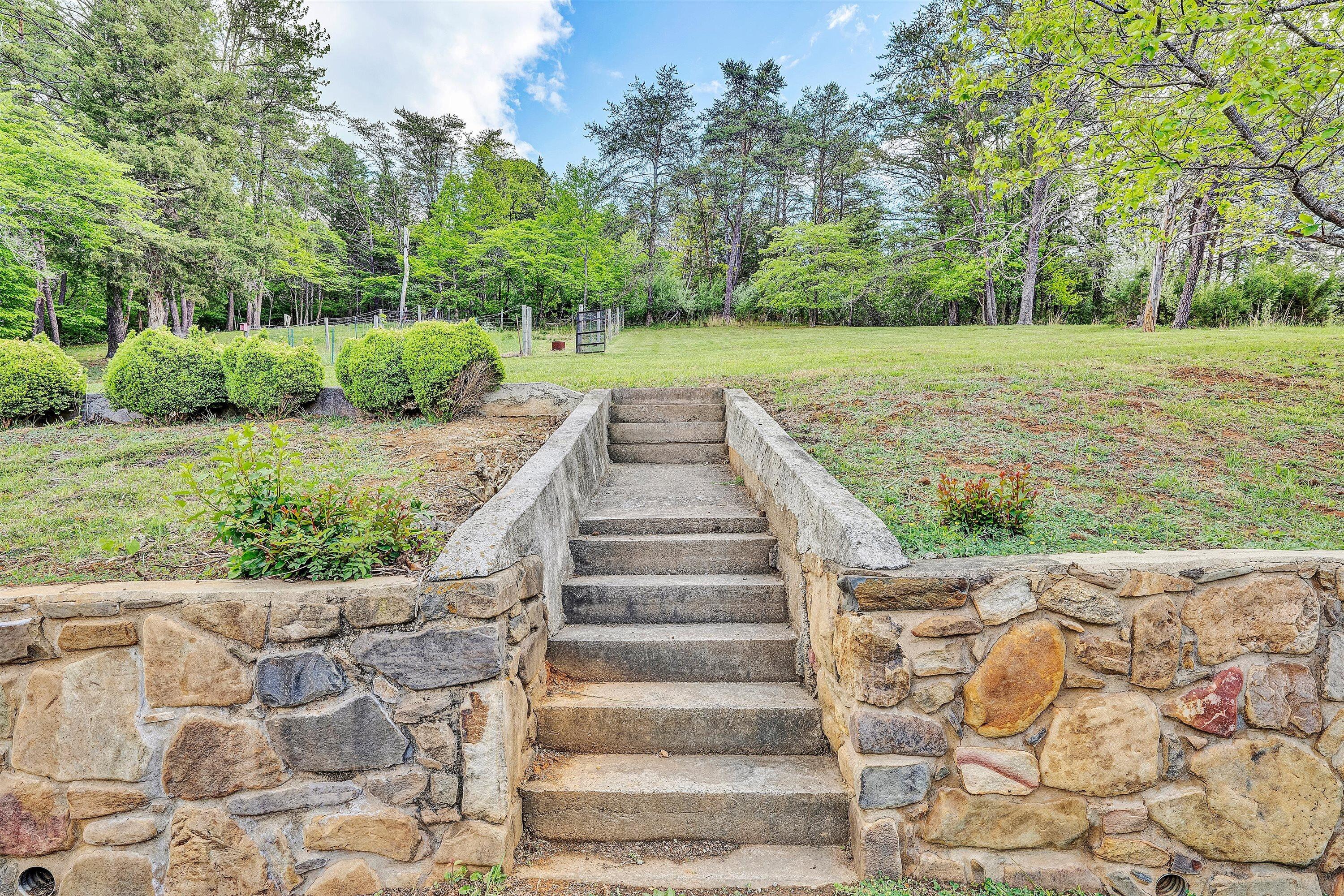 1650 Haymakertown Road Fincastle, VA 24090 - Photo 26 of 29 28-SGP-06289
