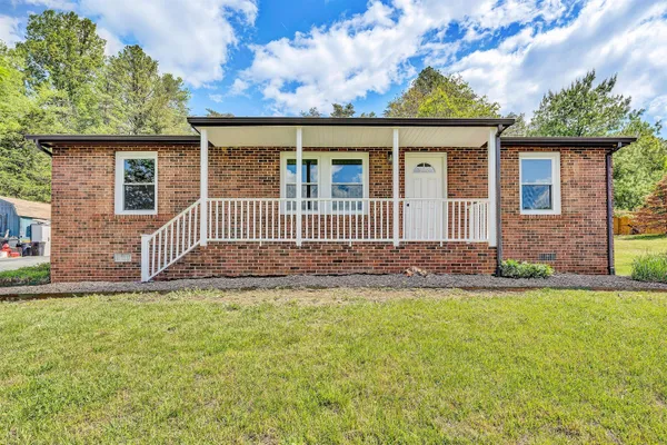 $269,500 | 1650 Haymakertown Road, Fincastle, VA 24090