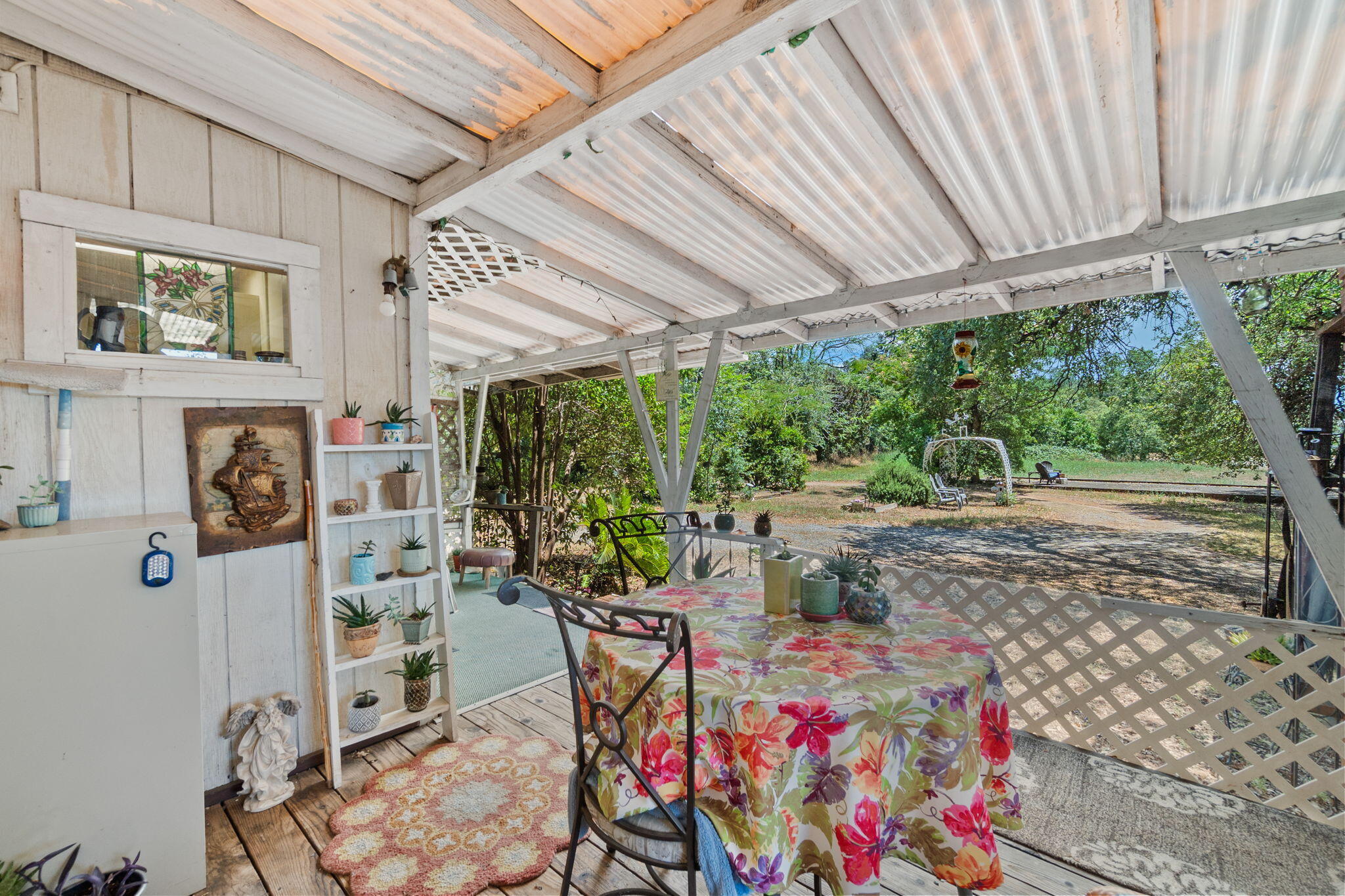 541 Hartnell Avenue Redding, CA 96002 - Photo 25 of 39 541 Hartnell