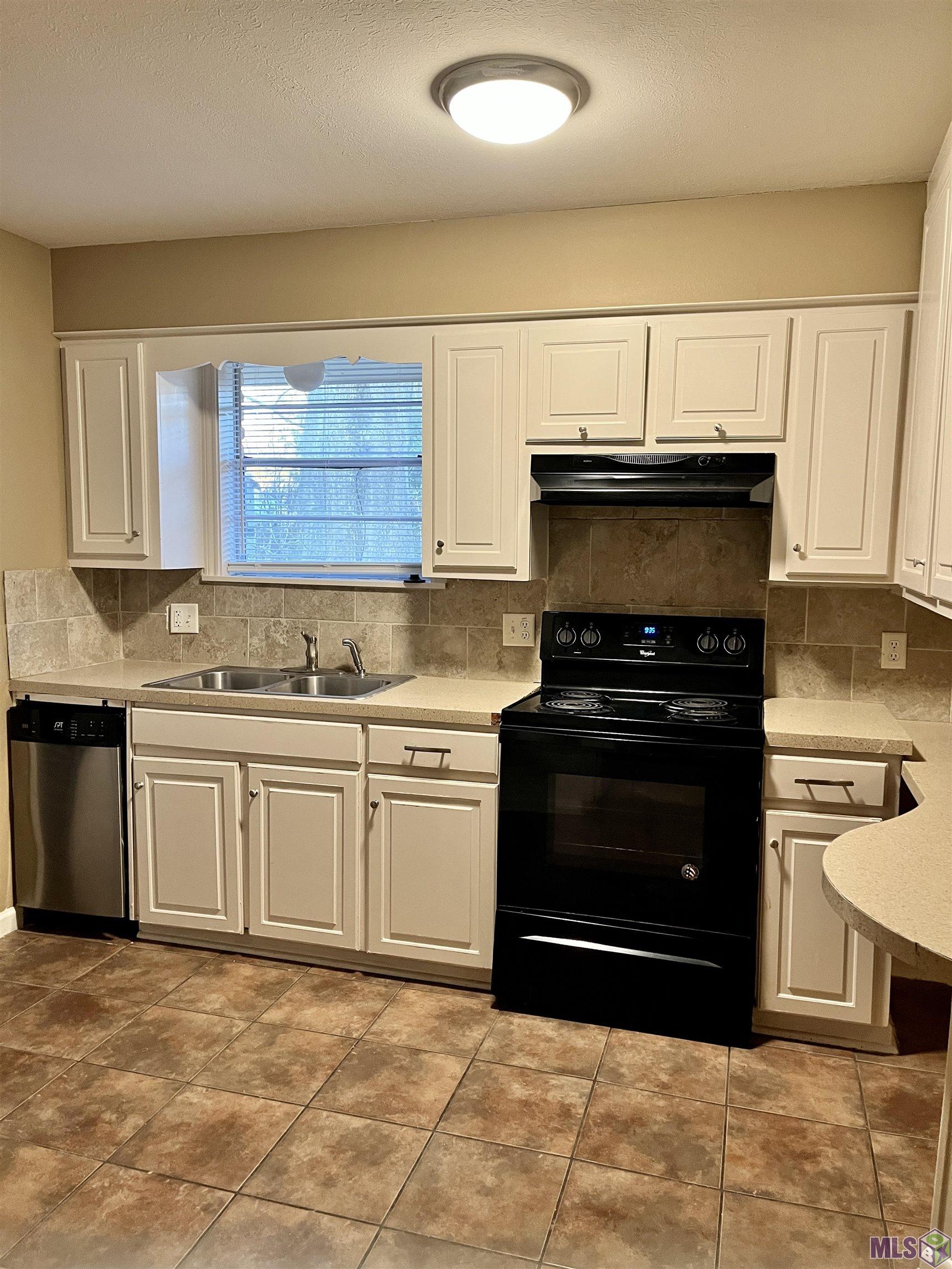 12022 Troy Street Baton Rouge, LA 70811 - Photo 3 of 13 Gallery Image 3