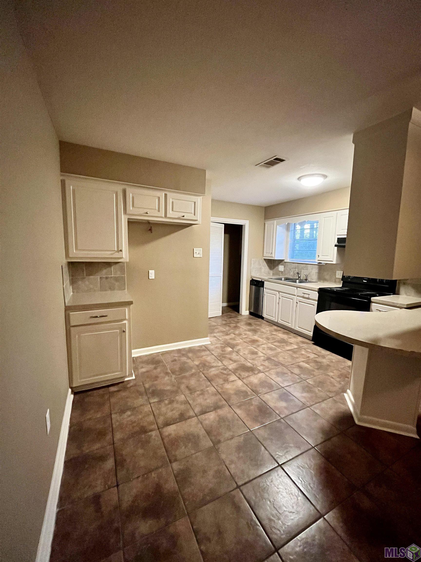 12022 Troy Street Baton Rouge, LA 70811 - Photo 4 of 13 Gallery Image 4
