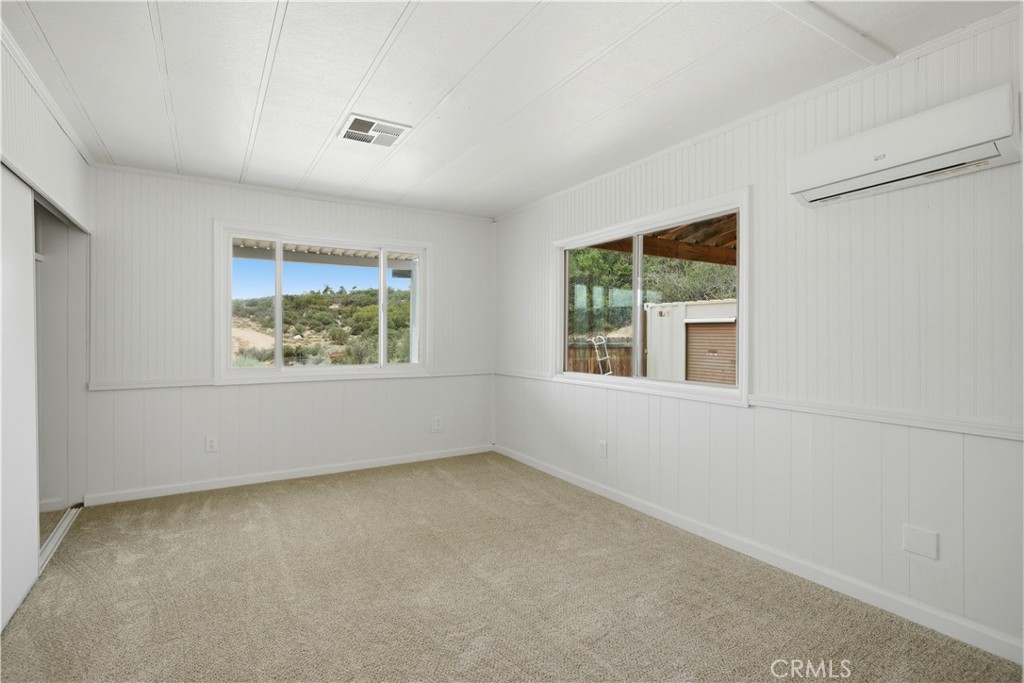 59995 Granite Gulley Road Anza, CA 92539 - Photo 19 of 33 an empty room with a window