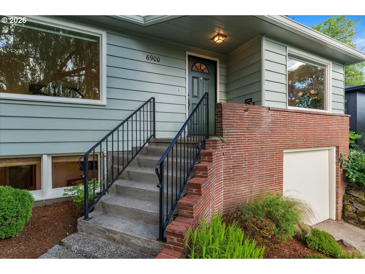 6900 Southwest 4th Avenue Portland, OR 97219 - Photo 2 of 48