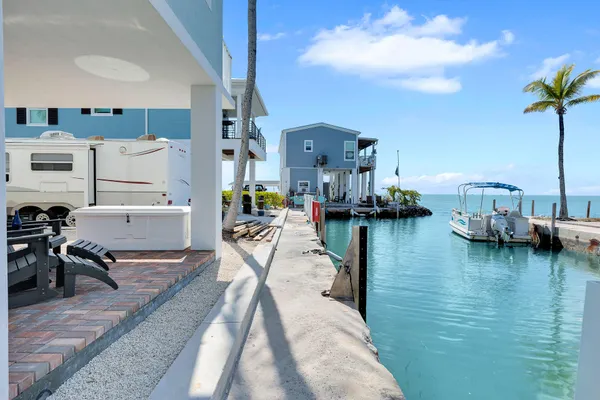 $999,000 | 84961 Old Highway, Unit 18, Islamorada, FL 33036