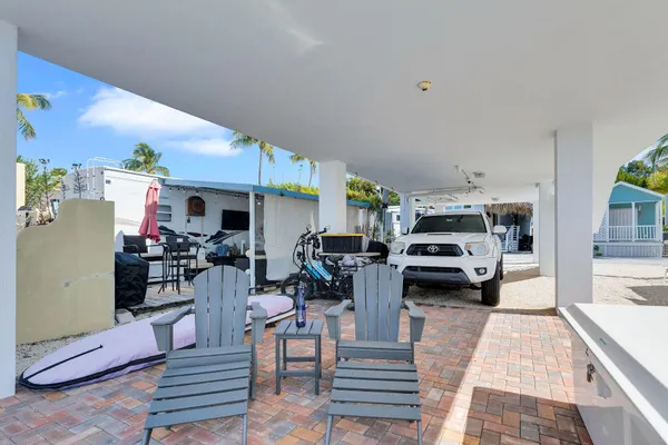 $999,000 | 84961 Old Highway, Unit 18, Islamorada, FL 33036