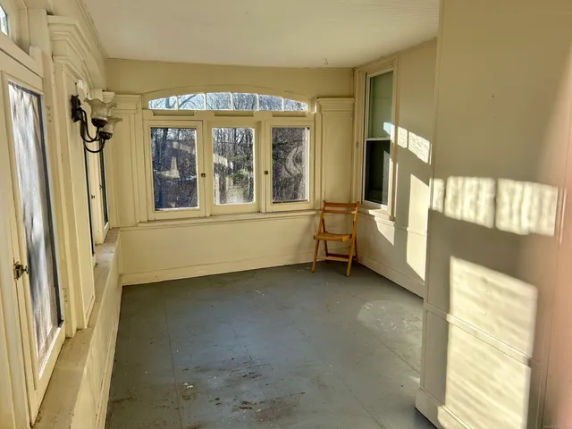 $1,600 | 2247 Main Street, Unit 2, Glastonbury, CT 06033