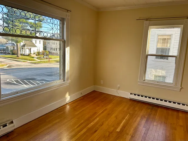 $1,600 | 2247 Main Street, Unit 2, Glastonbury, CT 06033