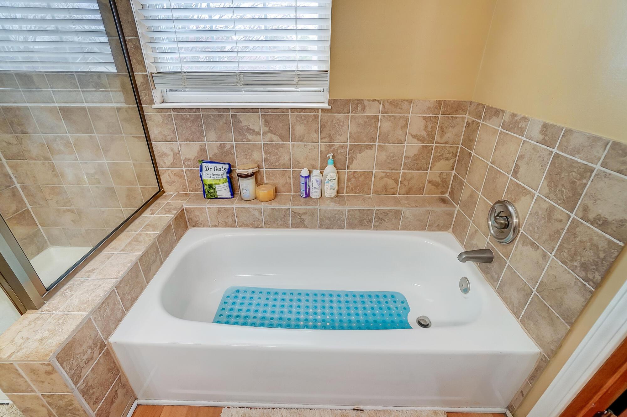 776 Prairie Road Galloway, OH 43119 - Photo 35 of 55 Owner's Bath