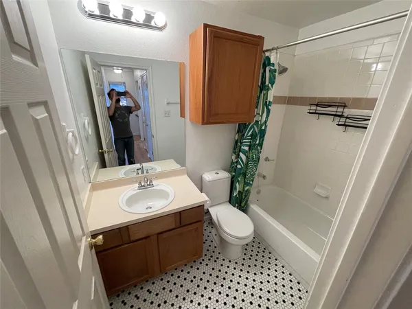 $1,850 | 8010 Willet Trail, Unit A, Austin, TX 78745