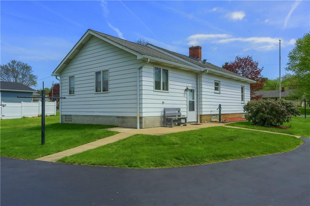3015 Spring Garden Avenue New Castle, PA 16105 - Photo 5 of 26