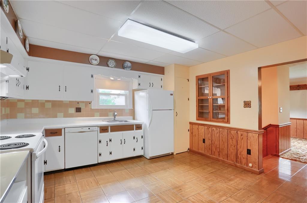 3015 Spring Garden Avenue New Castle, PA 16105 - Photo 8 of 26