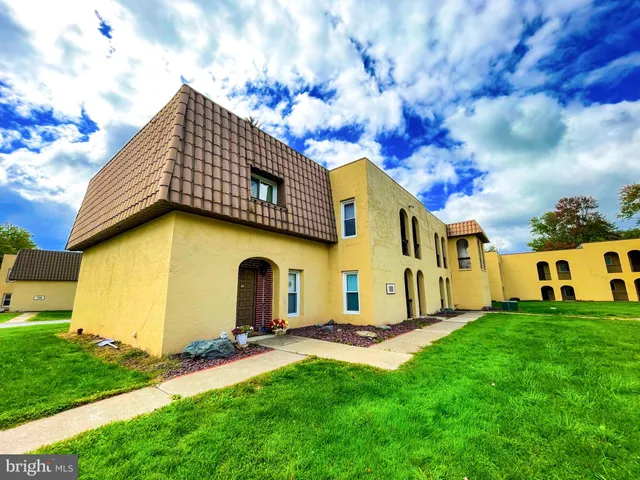 $1,350 | 2000 Country Club Apartment, Unit 1911, Dallas, PA 18612