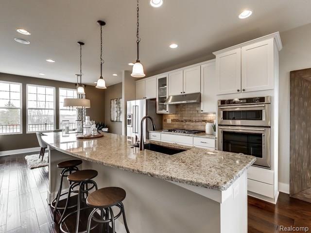 334 Glenhurst Boulevard Rochester Hills, MI 48307 - Photo 6 of 7