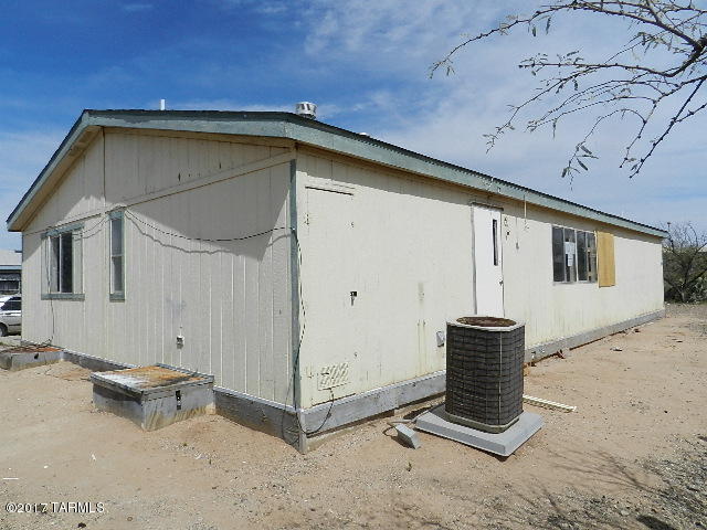 527 West Simmons Road Tucson, AZ 85705 - Photo 2 of 16