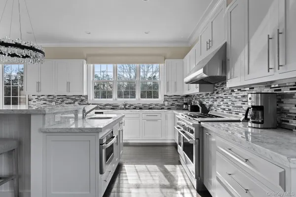 $80,000 | 490 Montauk Highway, Southampton, NY 11968