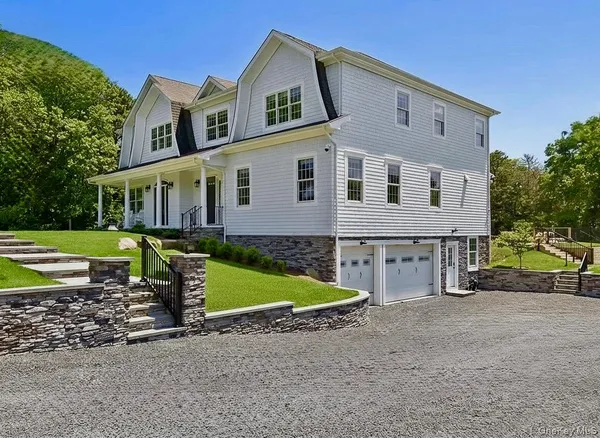 $80,000 | 490 Montauk Highway, Southampton, NY 11968