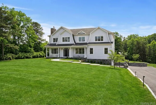 $80,000 | 490 Montauk Highway, Southampton, NY 11968