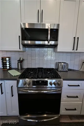 $5,500 | 10161 Bentley Oaks Avenue, Las Vegas, NV 89135