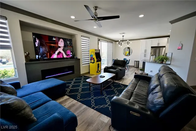 $5,500 | 10161 Bentley Oaks Avenue, Las Vegas, NV 89135