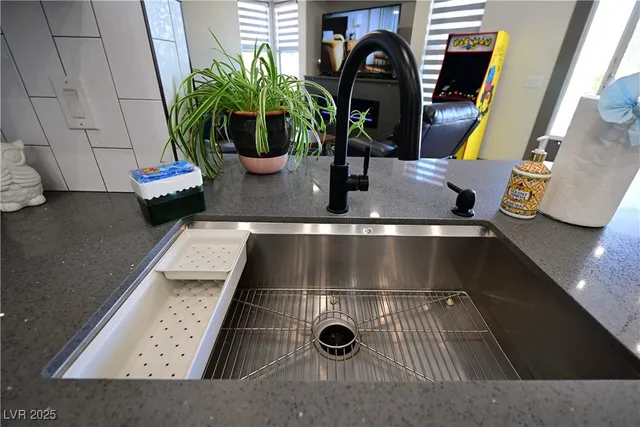 $5,500 | 10161 Bentley Oaks Avenue, Las Vegas, NV 89135