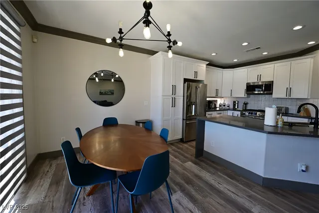 $5,500 | 10161 Bentley Oaks Avenue, Las Vegas, NV 89135