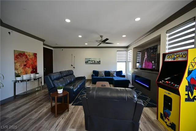 $5,500 | 10161 Bentley Oaks Avenue, Las Vegas, NV 89135