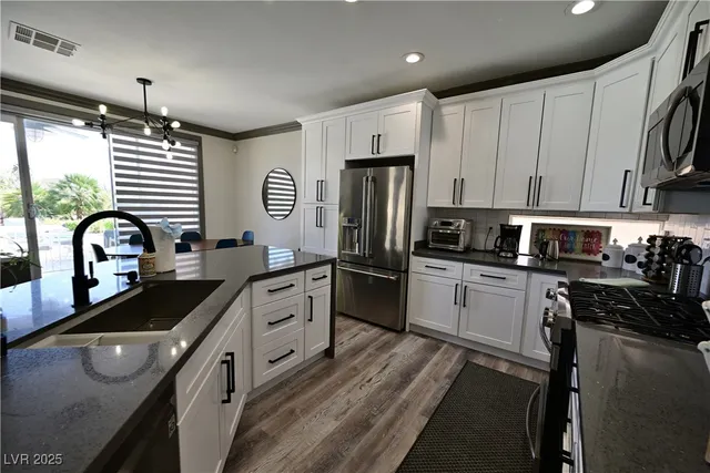 $5,500 | 10161 Bentley Oaks Avenue, Las Vegas, NV 89135