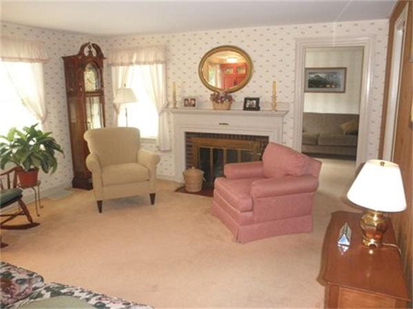 8 Princeton Road Natick, MA 01760 - Photo 2 of 12