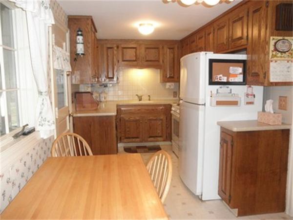 8 Princeton Road Natick, MA 01760 - Photo 5 of 12