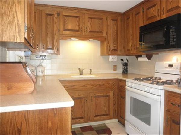 8 Princeton Road Natick, MA 01760 - Photo 6 of 12